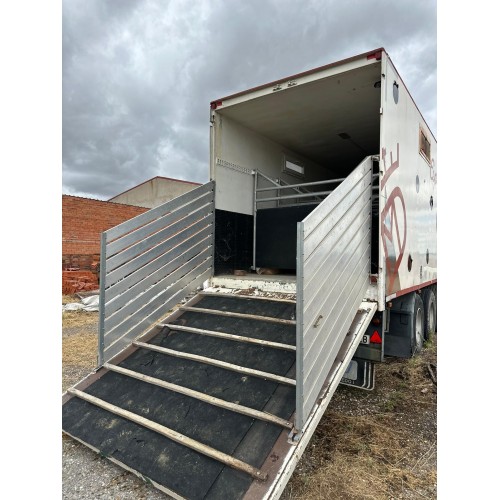 Semirremolque tráiler para caballos